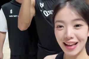 凱爾登中國行現(xiàn)場這位小姐姐真的好靚啊???